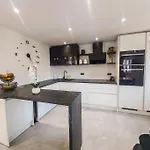 Luxury Two-bedroom By The Sea U Kalu Postira