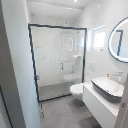 Apartman Luxury Two-bedroom By The Sea U Kalu