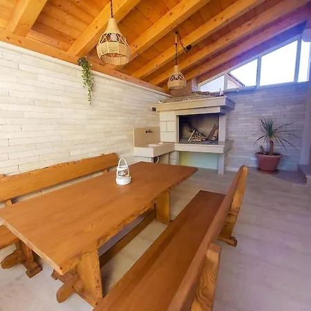 Luxury Two-bedroom By The Sea U Kalu *